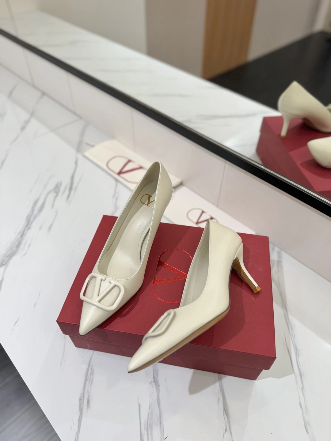 COCO-- V1859ti9o 1W2S0EN0MZFI16 Heel height：7.5CM goatskin Calfskin item:E-X138C3025